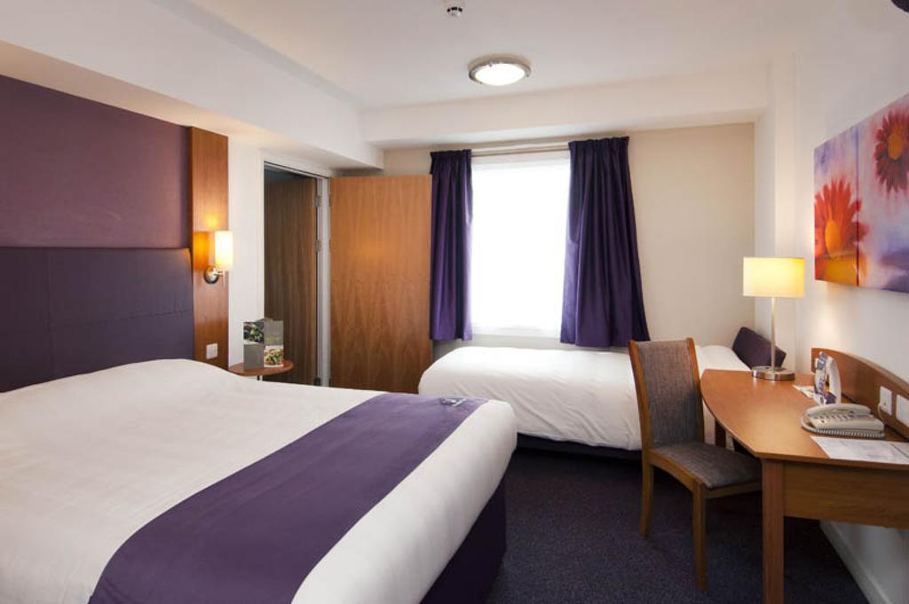 Premier Inn Reading Central Bilik gambar